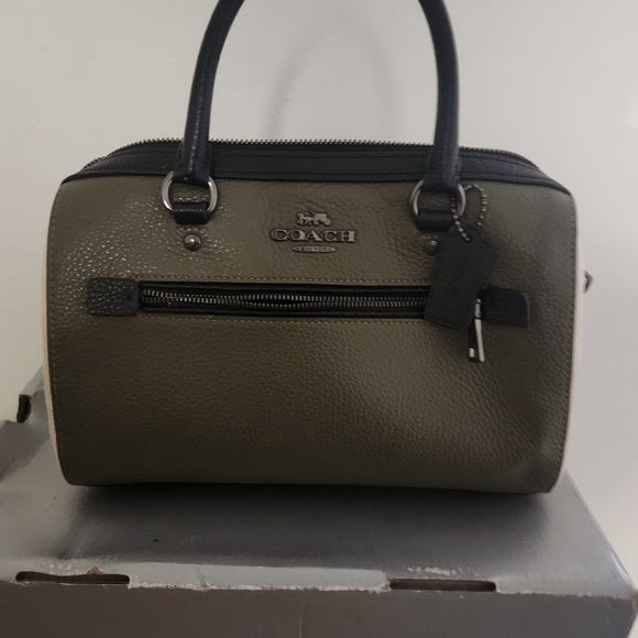 Coach - Picture 1 of 6